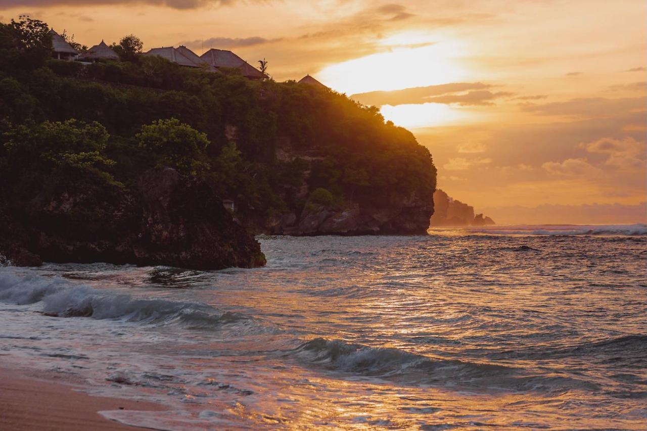 Uluwatu Legends Beachfront Resort מראה חיצוני תמונה